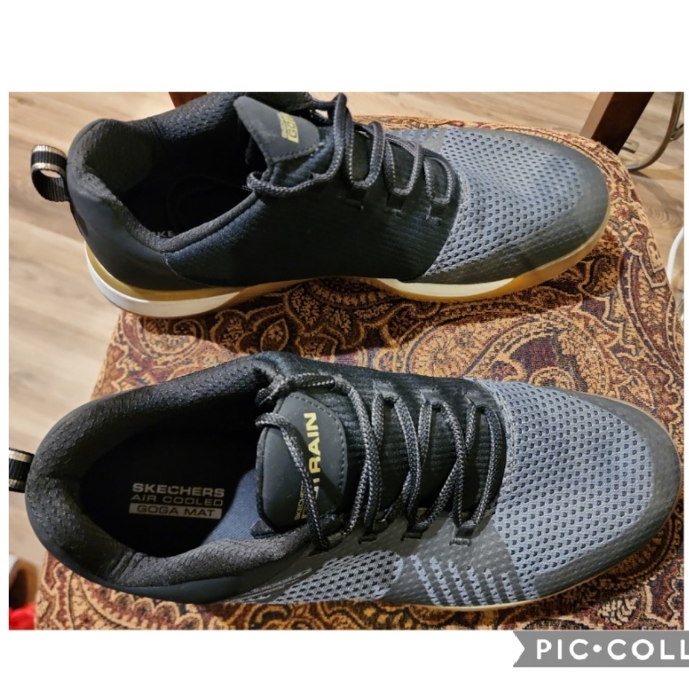 Skechers Men size 13 Black, Gold and White Tennis